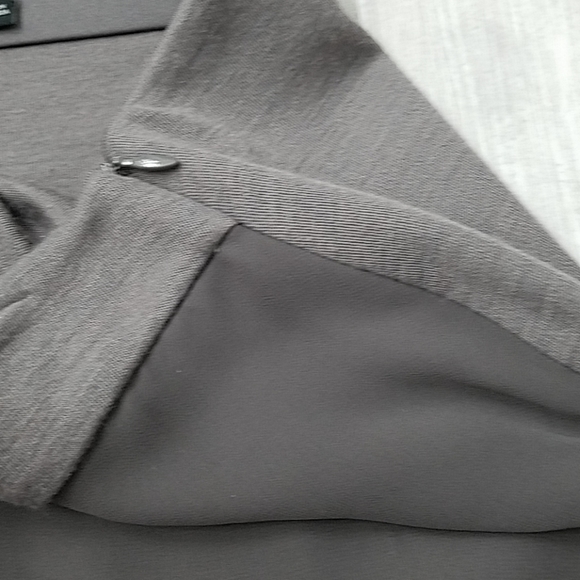 Ann Taylor mini 2 tone skirt exc cond - Picture 5 of 8